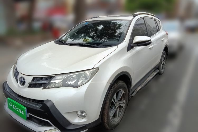 Used Toyota RAV4 2015 2.0L CVT Two-Wheel Drive Fashion Edition