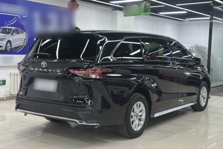 Used Toyota Granvia 2024 2.5L Hybrid Comfort Edition