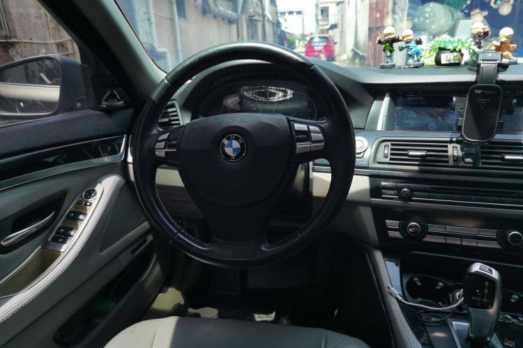 Used BMW 5 Series 2011 523Li Leading Model
