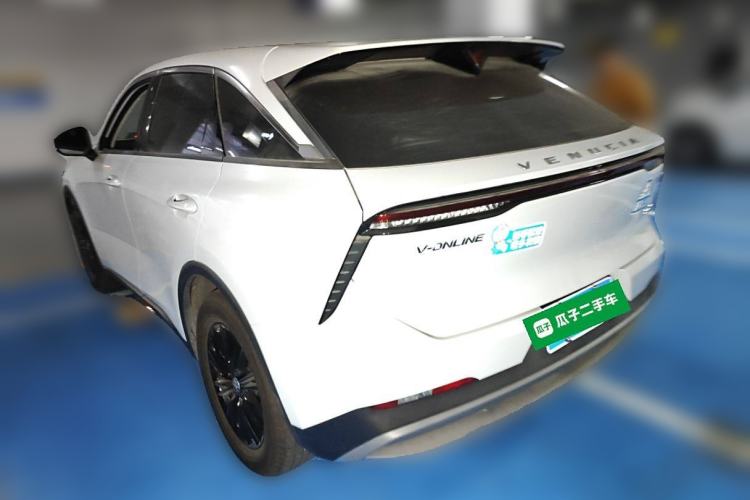 Used Venucia V 2022 260T Black Horse Edition · Idol
