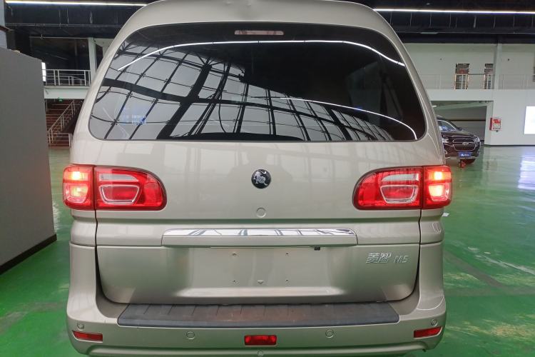 Used FORTHING Lingzhi 2023 M5L 1.6L Base Model 7 Seats
