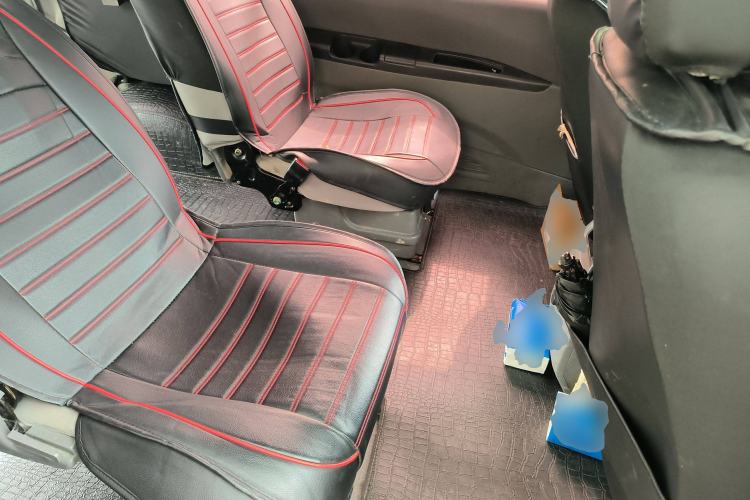 Used FORTHING Lingzhi 2013 V3 1.5L 7-Seater Luxury Model
