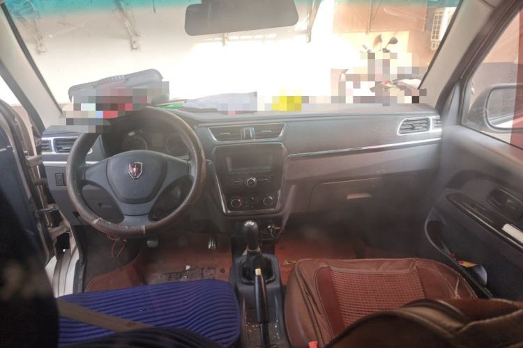 Used Jinbei Hiace X30 2018 1.3L Cargo Van Standard Version DLCG12 Center Console