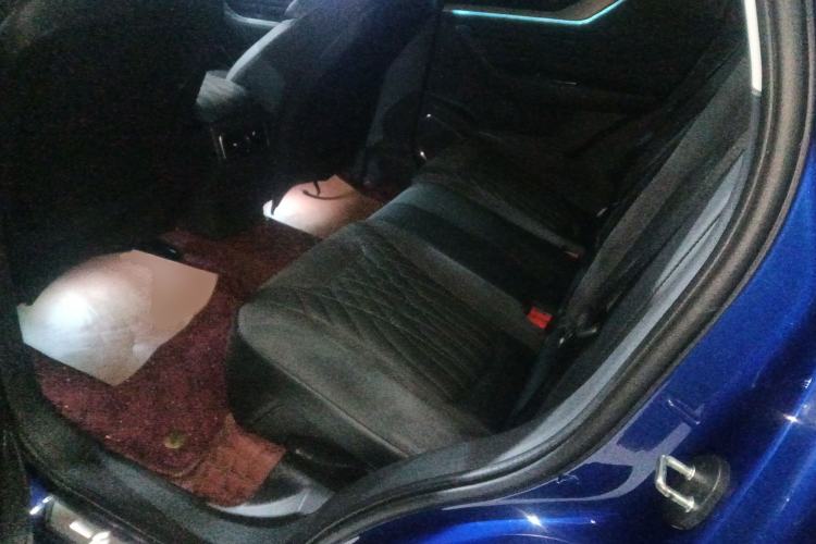 Used Hongqi HS5 2022 Facelifted Version 2.0T Smart Connect Flagship All-Wheel-Drive Edition