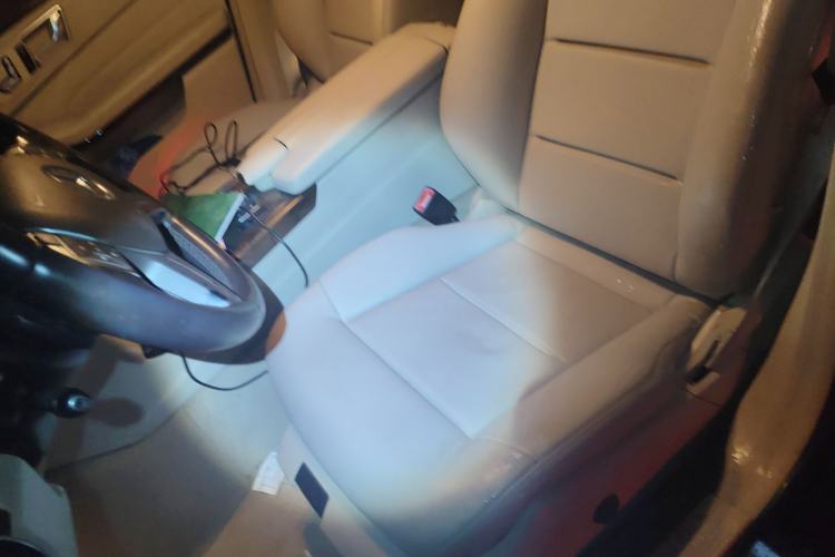 Used Mercedes-Benz E-Class 2014 E 260 L
