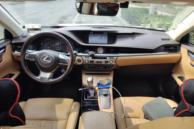 Used Lexus ES 2017 300h Mark Levinson Comfort Edition
