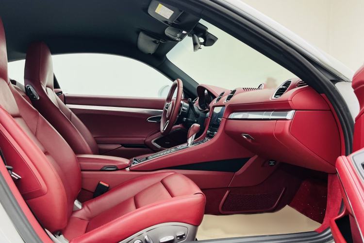 Used Porsche 718 2020 Cayman 2.0T
