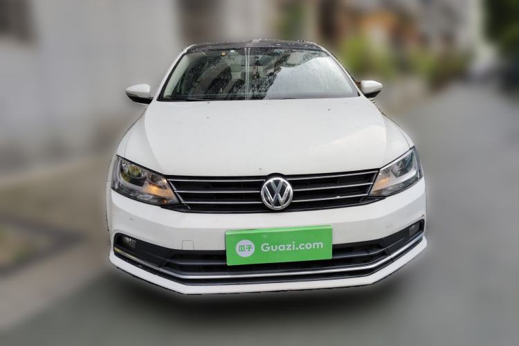 Used Volkswagen Sagitar 2015 1.6L Automatic Comfort Model Front