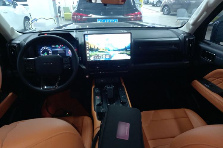 Used Haval Raptor New Energy 2024 Hi4 102 Pro Center Console