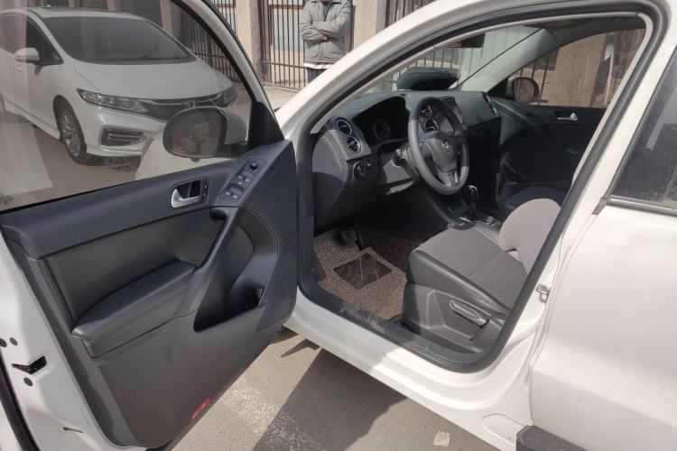 Used Volkswagen Tiguan L 2015 1.8TSI Automatic Two-Wheel Drive Trend Edition
