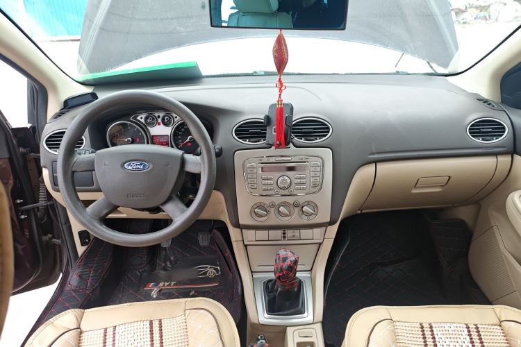 Used Ford Focus 2013 Sedan Classic 1.8L Manual Base Model