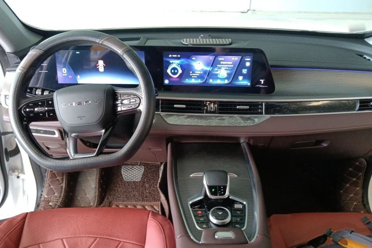 Used Chery Tiggo 8 PRO 2022 290T Two-Wheel Drive Haohan Edition 5 Seats Center Console