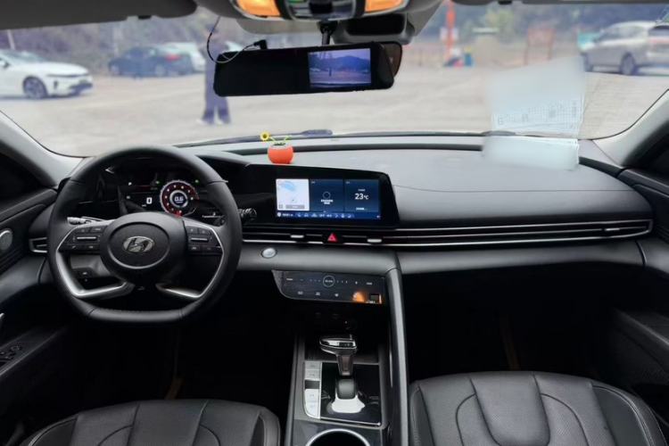 Used Hyundai Elantra 2022 1.5L CVT LUX Prestige Edition