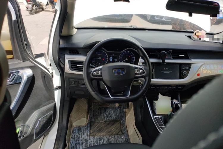 Used Geely Auto Vision X3 2019 Upgraded Model 1.5L Manual Luxury Version