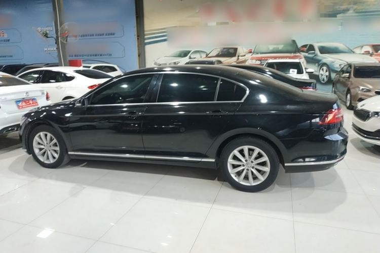 Used Volkswagen Magotan 2019 330TSI DSG Leading Edition China V Standard