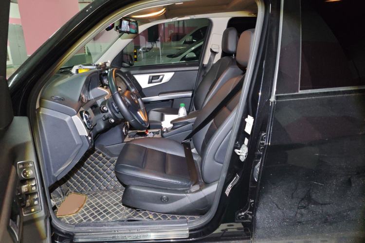 Used Mercedes-Benz GLK-Class 2014 GLK 260 4MATIC Dynamic Model Left Front Seat