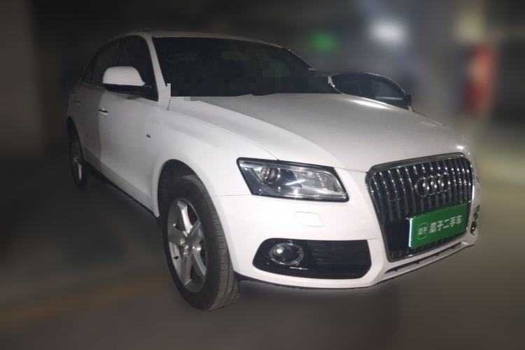 Used Audi Q5 2017 Plus 40 TFSI Ambition Model
