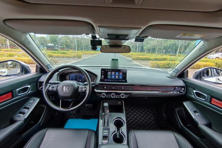 Used Honda Civic 2023 240TURBO CVT Dynamic Edition Interior 1