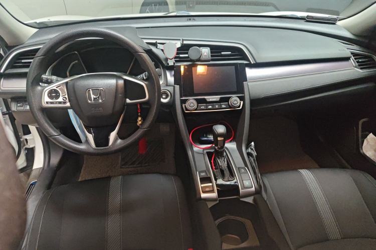 Used Honda Civic 2016 220TURBO CVT Luxury Edition Center Console