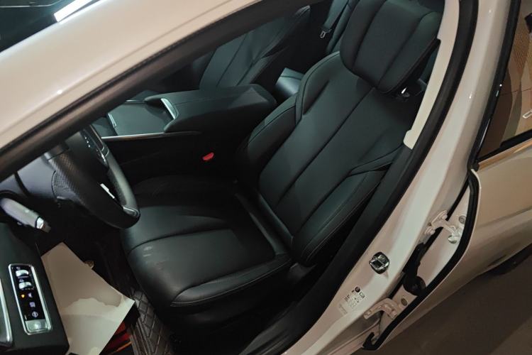 Used Buick LaCrosse 2025 28T Platinum Edition