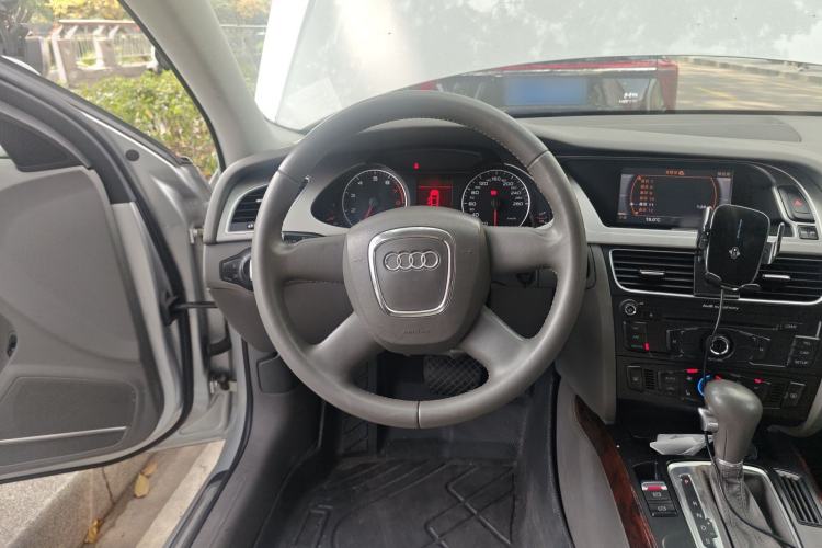 Used Audi A4L 2010 2.0 TFSI Comfort Edition
