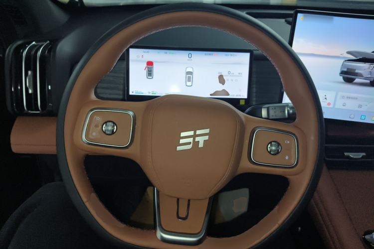 Used JETOUR Shanhai L7 Plus 2025 Model 220km Flagship 7-seater Steering Wheel