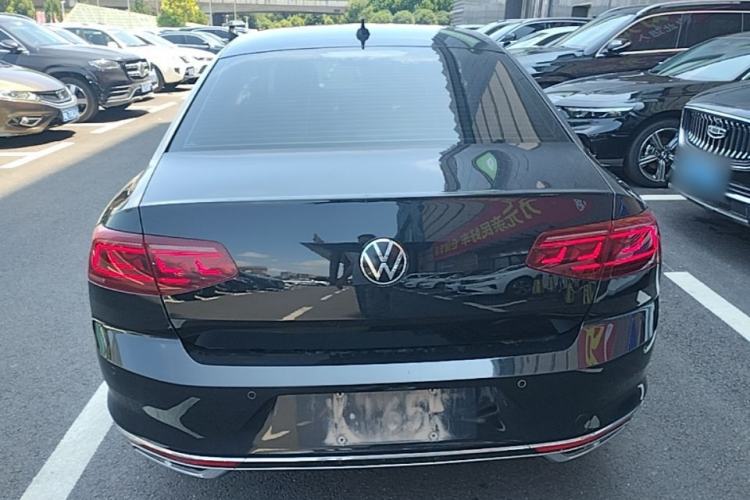 Used Volkswagen Magotan 2023 2 Million Units Commemorative Edition 330TSI DSG Luxury Version