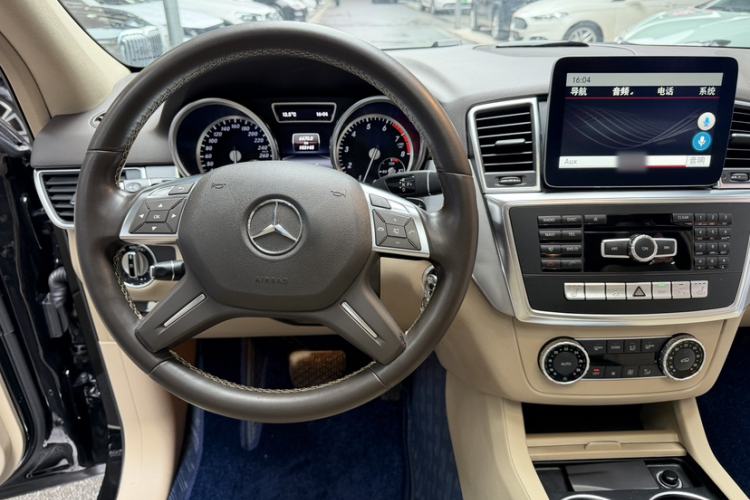 Used Mercedes-Benz M-Class 2015 ML 320 4MATIC
