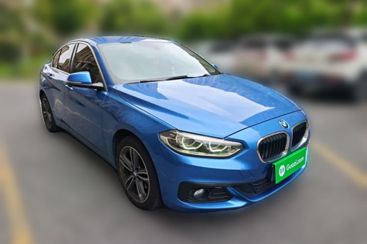 Used BMW 1 Series 2019 118i Fashion Model Front Right 45 Deg