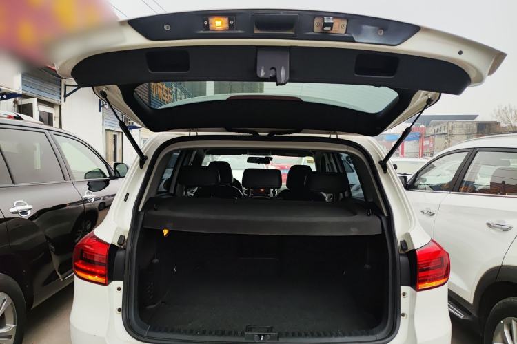 Used Volkswagen Tiguan 2016 300TSI Automatic Two-Wheel Drive Trend Edition Trunk