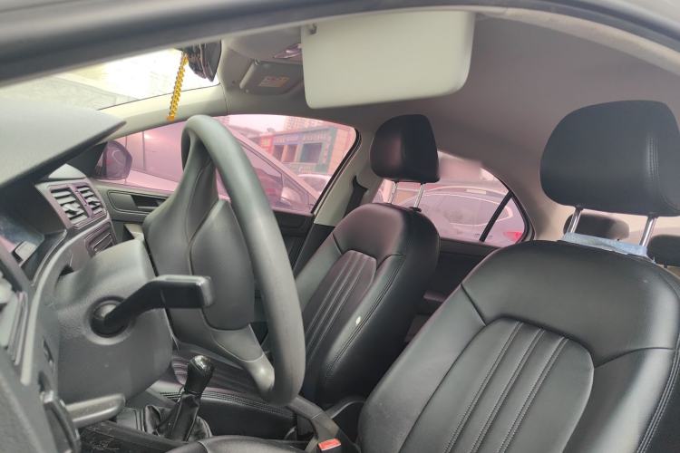 Used Volkswagen Santana 2016 1.6L Manual Fashion Edition Left Front Seat