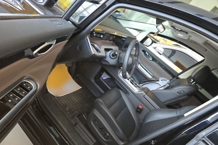 Used GAC Trumpchi Trumpchi E8 2024 Honor Series 2.0L Honor Edition
