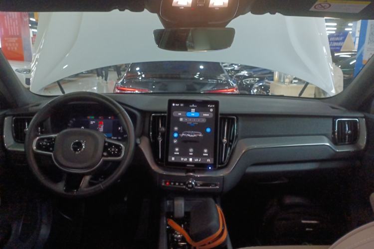 Used Volvo XC60 2026 B5 4x4 Smart Luxury Edition