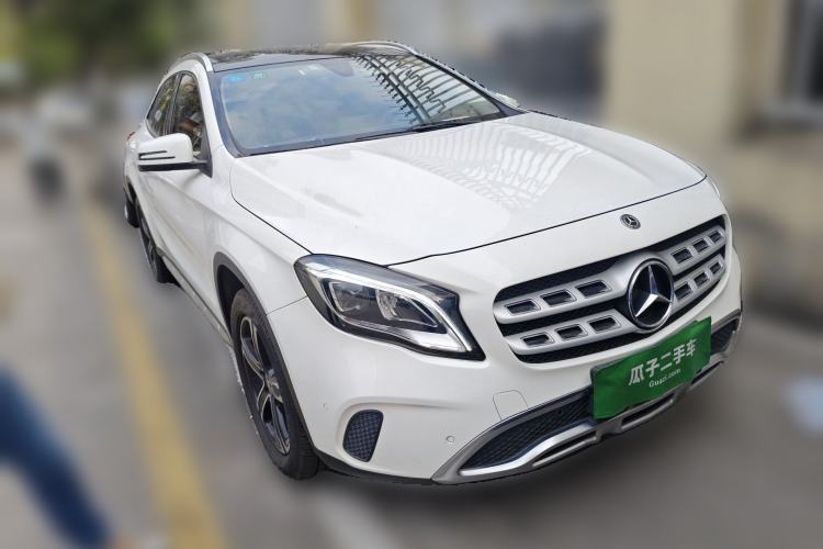 Used Mercedes-Benz GLA 2018 GLA 200 Fashion Model Front Right 45 Deg