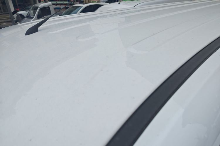 Used Wuling Yangguang 2024 300KM Comfort Version Passenger Van 75kW