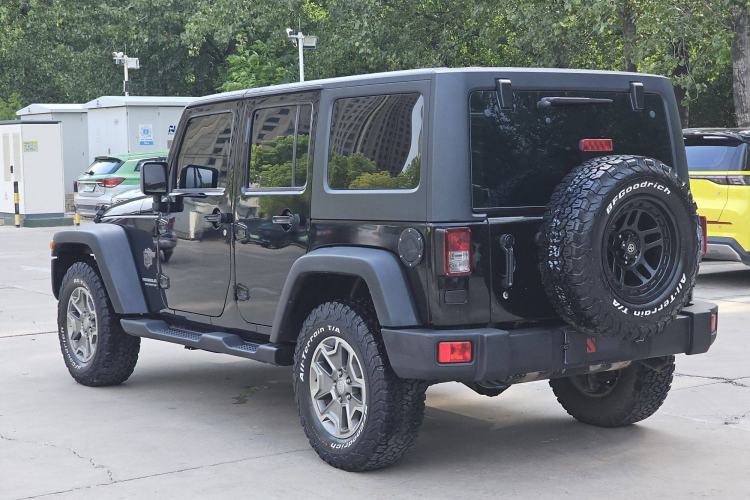 Used Jeep Wrangler 2013 3.6L Sahara Four-Door Edition