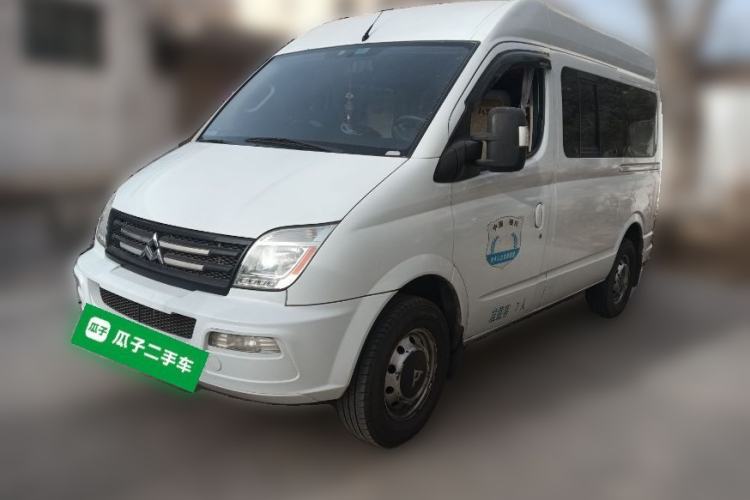 Used SAIC MAXUS Xintu V80 2015 2.5T Manual Zunjie Edition Short Wheelbase Mid-Height Configuration