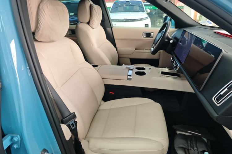 Used Li Auto L8 2024 Ultra Model Right Front Seat