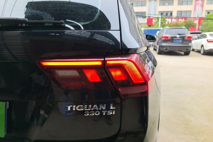 Used Volkswagen Tiguan L 2019 Updated Version 330TSI Automatic Two-Wheel Drive Panoramic Comfort Edition China VI Standard
