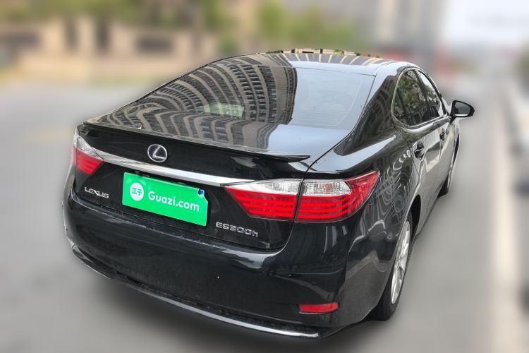 Used Lexus ES 2014 300h Elite Edition Rear Right 45 Deg