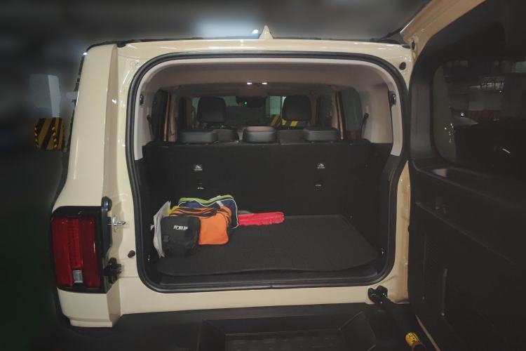 Used Tank 300 2025 2.0T Challenger
