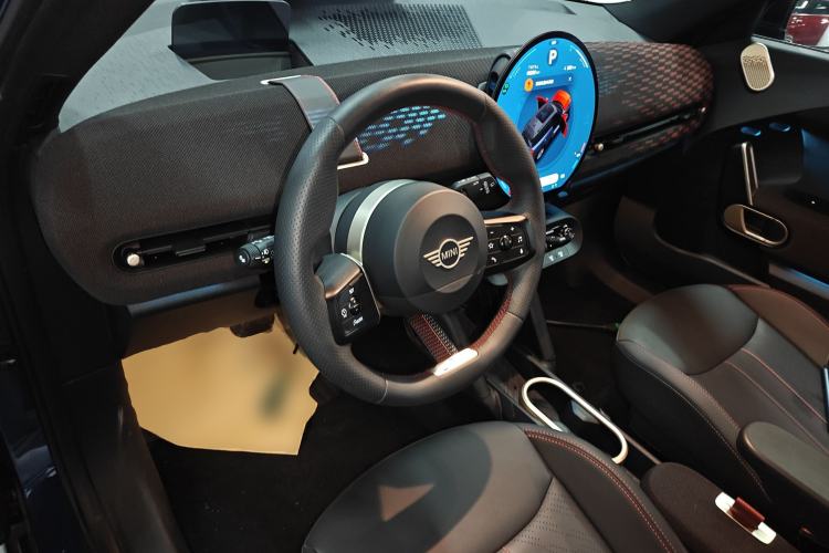 Used MINI Electric ACEMAN 2024 SE Racing Driver
