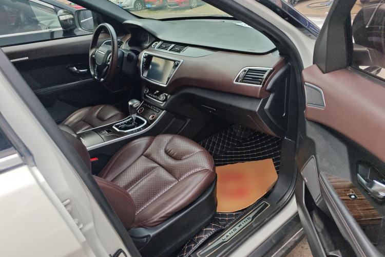 Used Land X7 2015 2.0T Panoramic Prestige Edition Right Front Seat