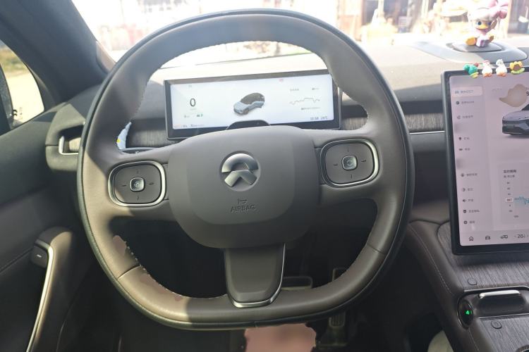 Used Nio ES7 2022 75 kWh Steering Wheel