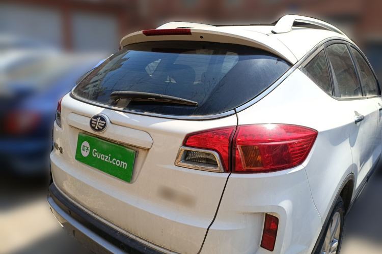 Used Bestune X80 2016 2.0L automatic Comfort trim level