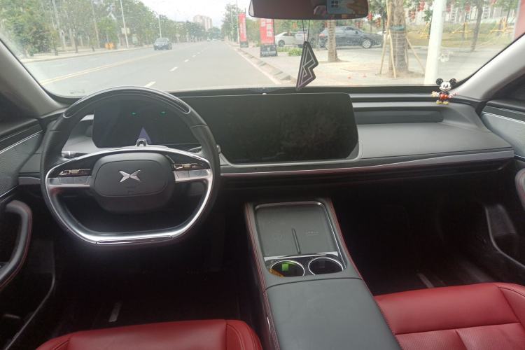 Used XPeng P7 2023 P7i 610 Max Performance Edition Center Console