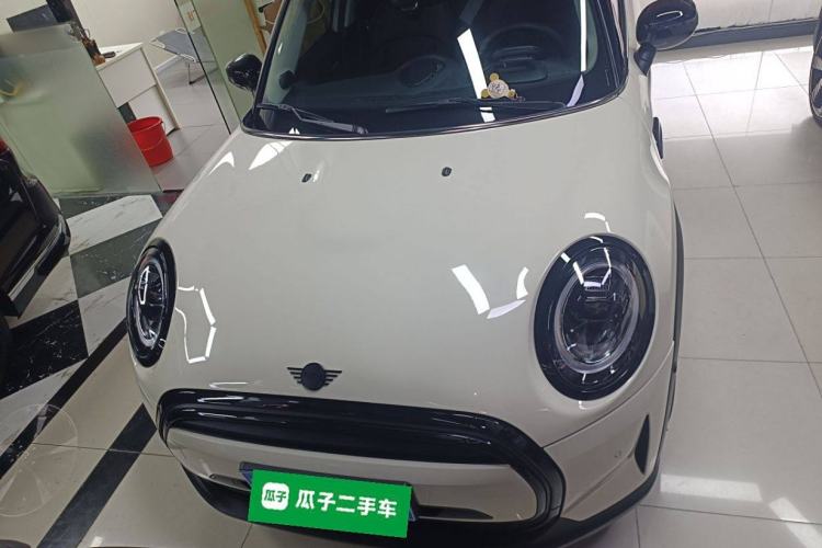 Used MINI MINI 2022 Updated 1.5T COOPER Classic Edition Five-Door Version
