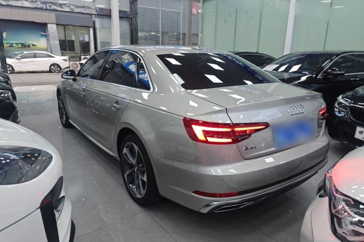 Used Audi A4L 2019 40 TFSI Fashion Edition China VI Emission Standard

