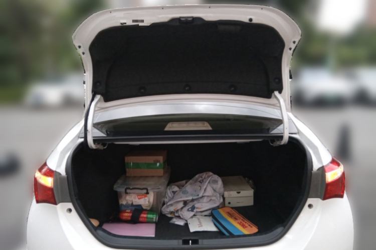 Used Toyota Corolla 2014 1.6L CVT GL Trunk