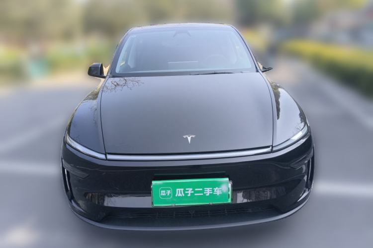 Used Tesla Model Y 2025 Rear-Wheel-Drive Version